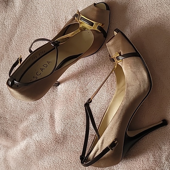 Sz 6.5 Escada peep toe champagne silk - Picture 3 of 6